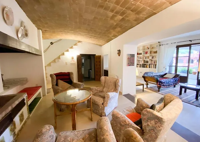 Villa Medieval Tower & By The Sea Caldes D'Estrach